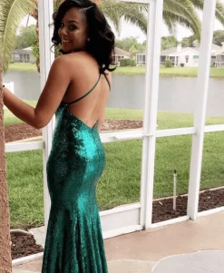 Estelle Gown - Emerald Green (M & L - Clearance Sale)