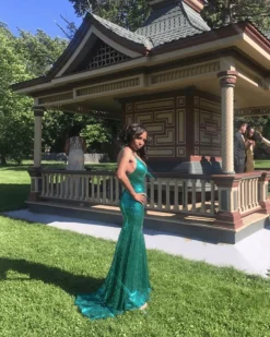 Estelle Gown - Emerald Green (M & L - Clearance Sale)