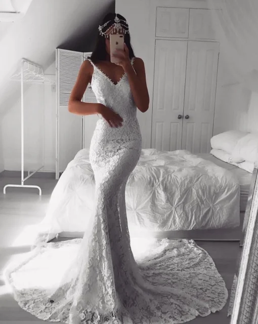 Fiona Lace Gown - Ivory
