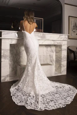 Florentina Lace Gown - White