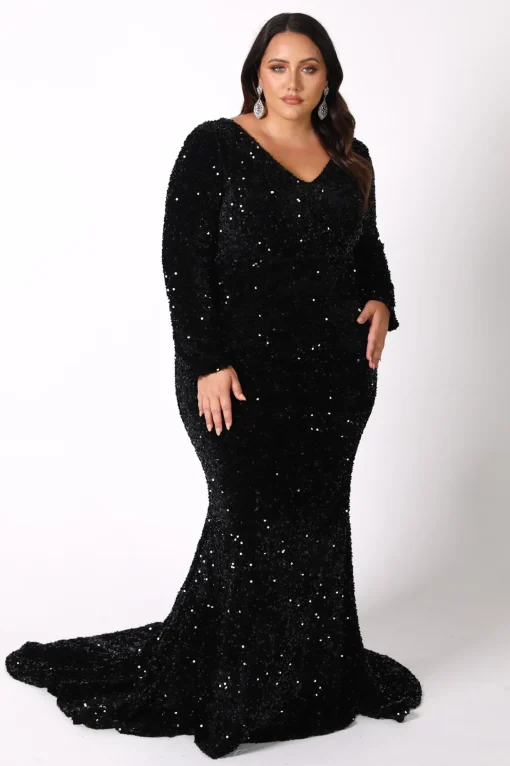 Petra Long Sleeve Gown in Black