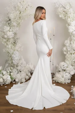 Vera Long-Sleeve Crepe Gown - Ivory